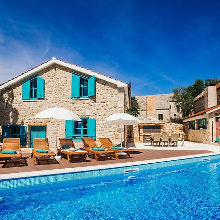 Rustic Imota بيت للعطل
