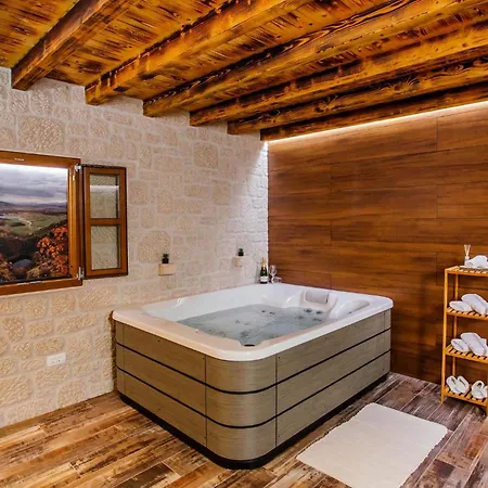 بيت للعطل Rustic Imota