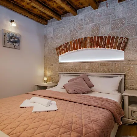Rustic Imota *